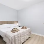 Home2book In With Pool Terrace *