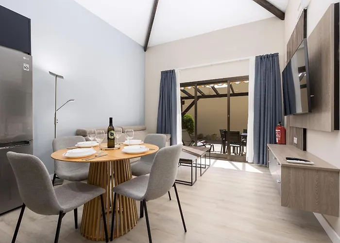 Home2book In With Pool Terrace Διαμέρισμα Κοραλέχο