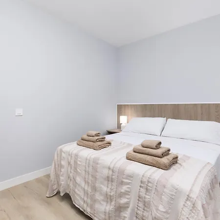 Home2book In With Pool Terrace *